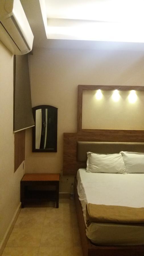 Gate Way Rooms Chennai Exterior photo