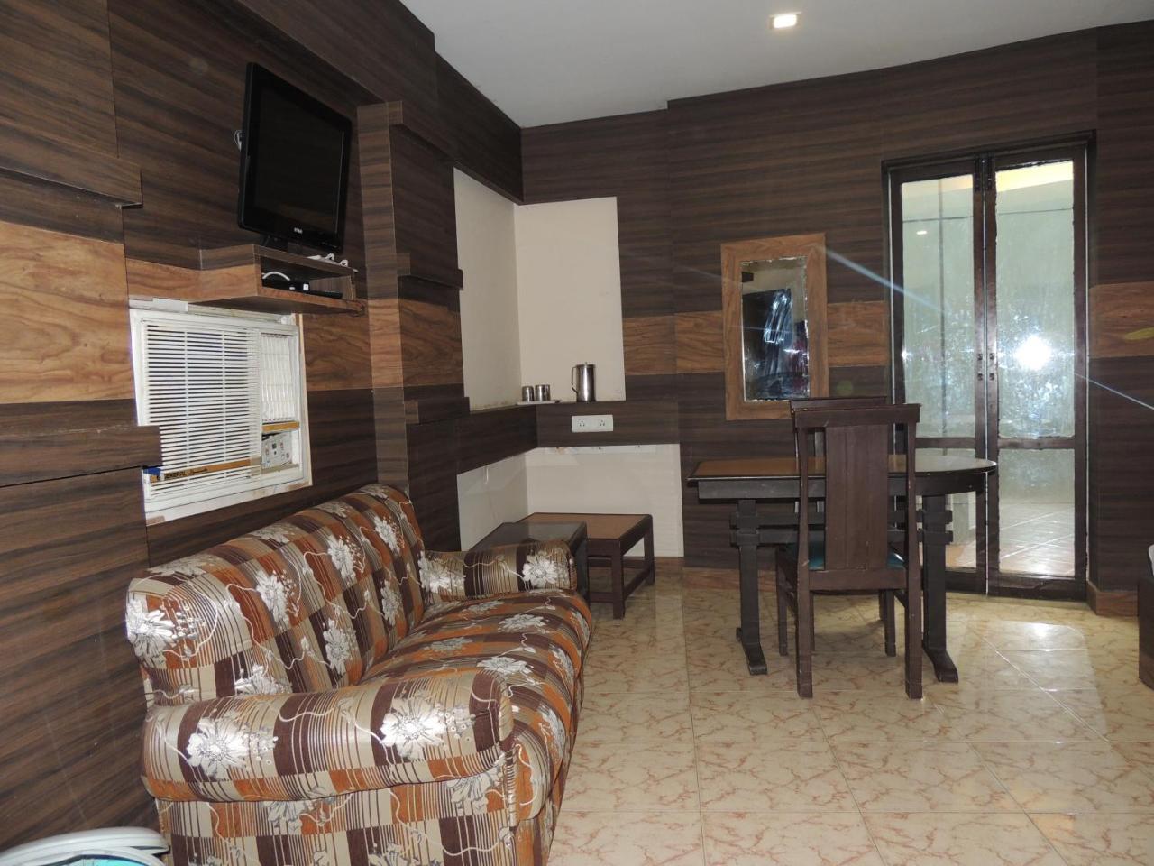 Gate Way Rooms Chennai Exterior photo